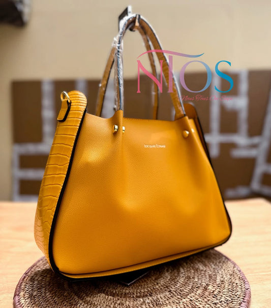 Sacs 👜 en cuir tout droit d' italien 💎